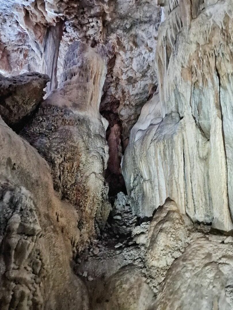 Kraljičina Špilja Cave