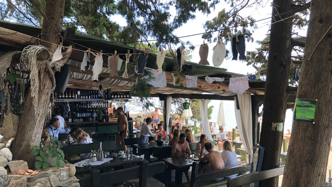 Banova Villa Beach Bar